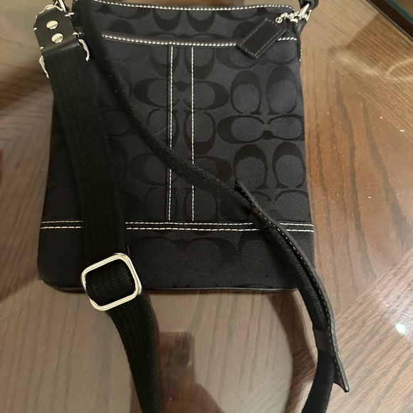 Coach Crossbody - Brand New - Black purse -NWOT comes with dustbag - Picture 5 of 10